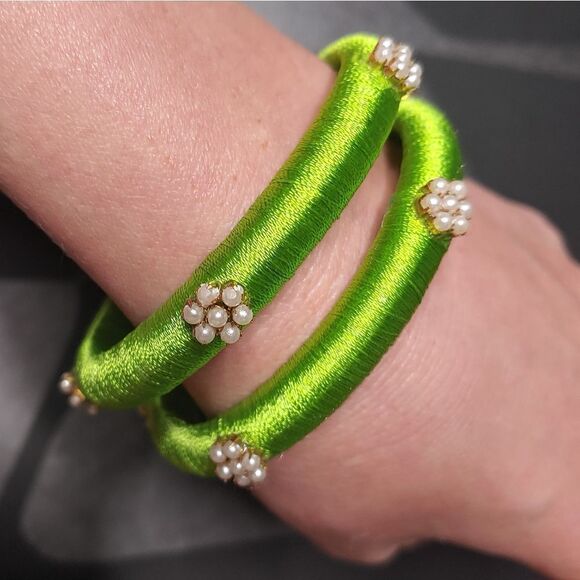 Lot of 2 Lime Green Bangle Bracelets with Pearl Flowers - Picture 2 of 4